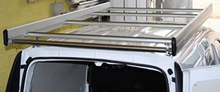 02_Úložný prostor s nákladním válcem Syncro na NV250